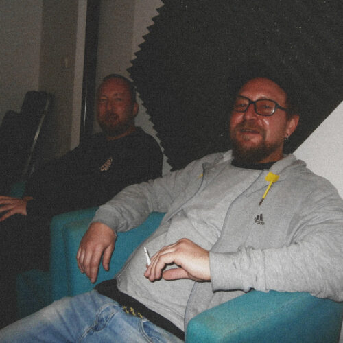 Presun na skúšobňu C.A.C.I.B. Dortmund / Dogmouth. Aďo (GameBoy) z aktuálnej kapelky Dogmouth s Keshim.