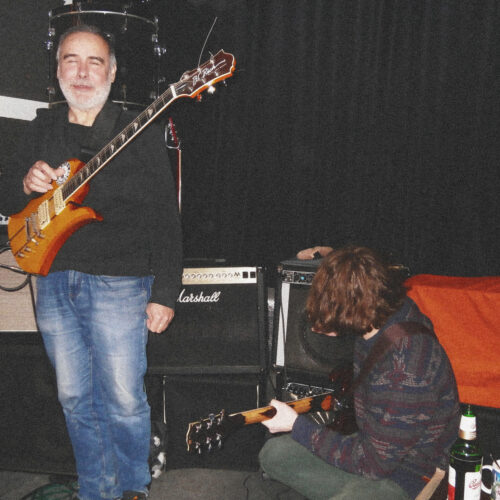 Gitarová sekcia - Ivči (ex. Chia a kopec ďalších projektov) a najlepší súputník Radko