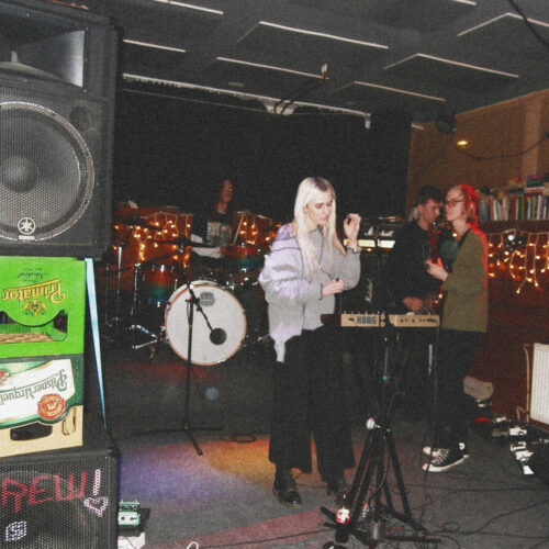 Kapelka Delfíni v brnění @Kocka Musicbar Martin