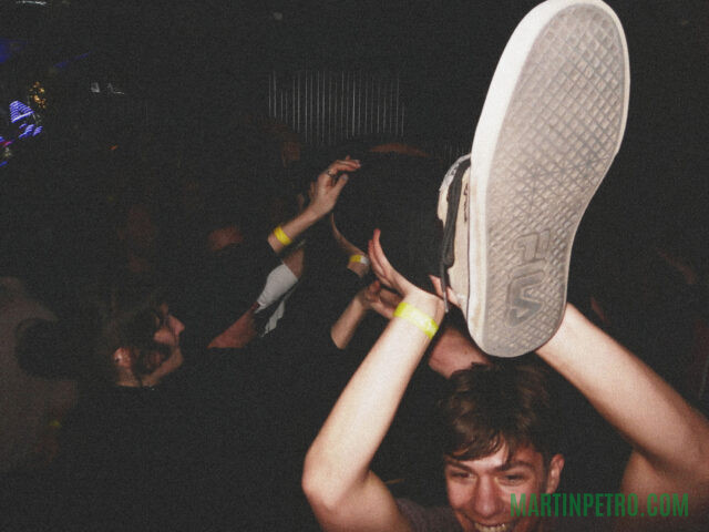 Bubenícky stage dive je štýl